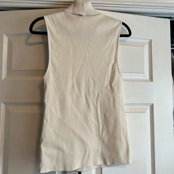 Zara Turtleneck Tanktop - Picture 2 of 3